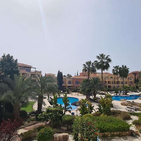 Sunny Limnaria Gardens 2 Bedroom Apartment Paphos ภายนอก รูปภาพ
